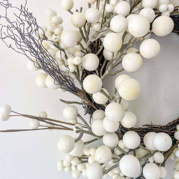 Hycroft Home Decor - Wholesale Wreath - Cream Ivory Berry Faux Christmas Wreath 14"2