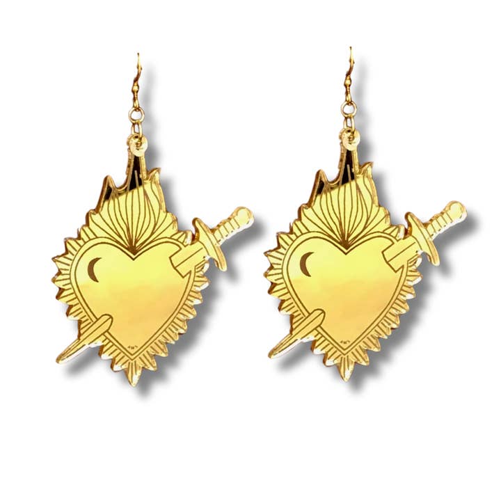 Corazon Valiente Gold Acrylic Earrings for wholesale by anamarinastudio