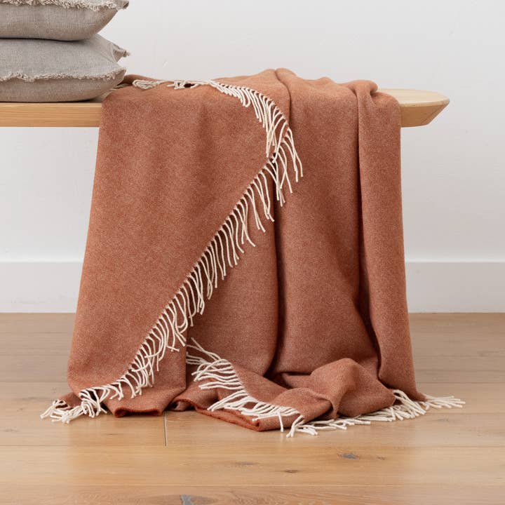 LinenMe Tagesdecke aus Merinowolle, Cinnamon Henry für den Großhandel von LinenMe