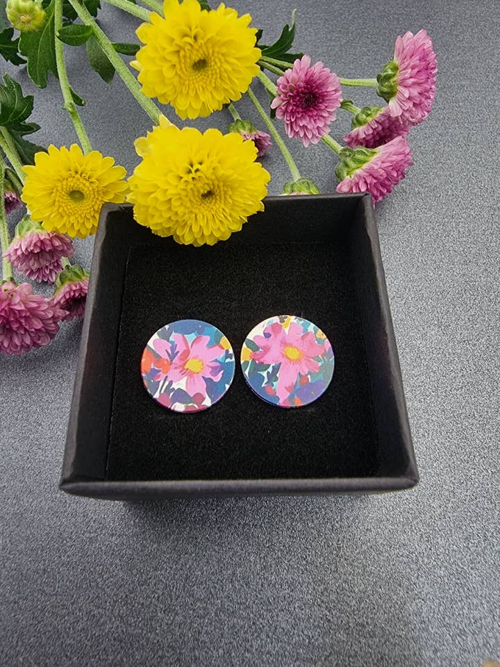 FLORETTE - Lilac 16mm disc studs for wholesale by erin.k creative studio