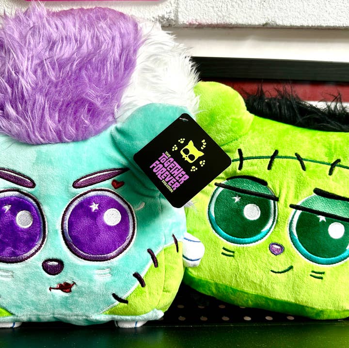 Squaredy Cats - Wholesale Throw/Decorative Pillow - Monster & Bride of Frankenstein Pillow Plushies