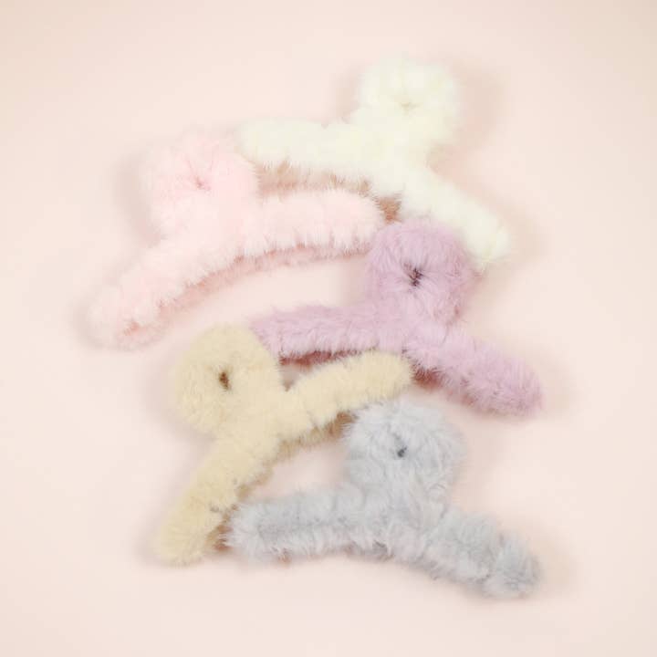 Caroline Faux Fur Claw Clip for wholesale by Talis Collection