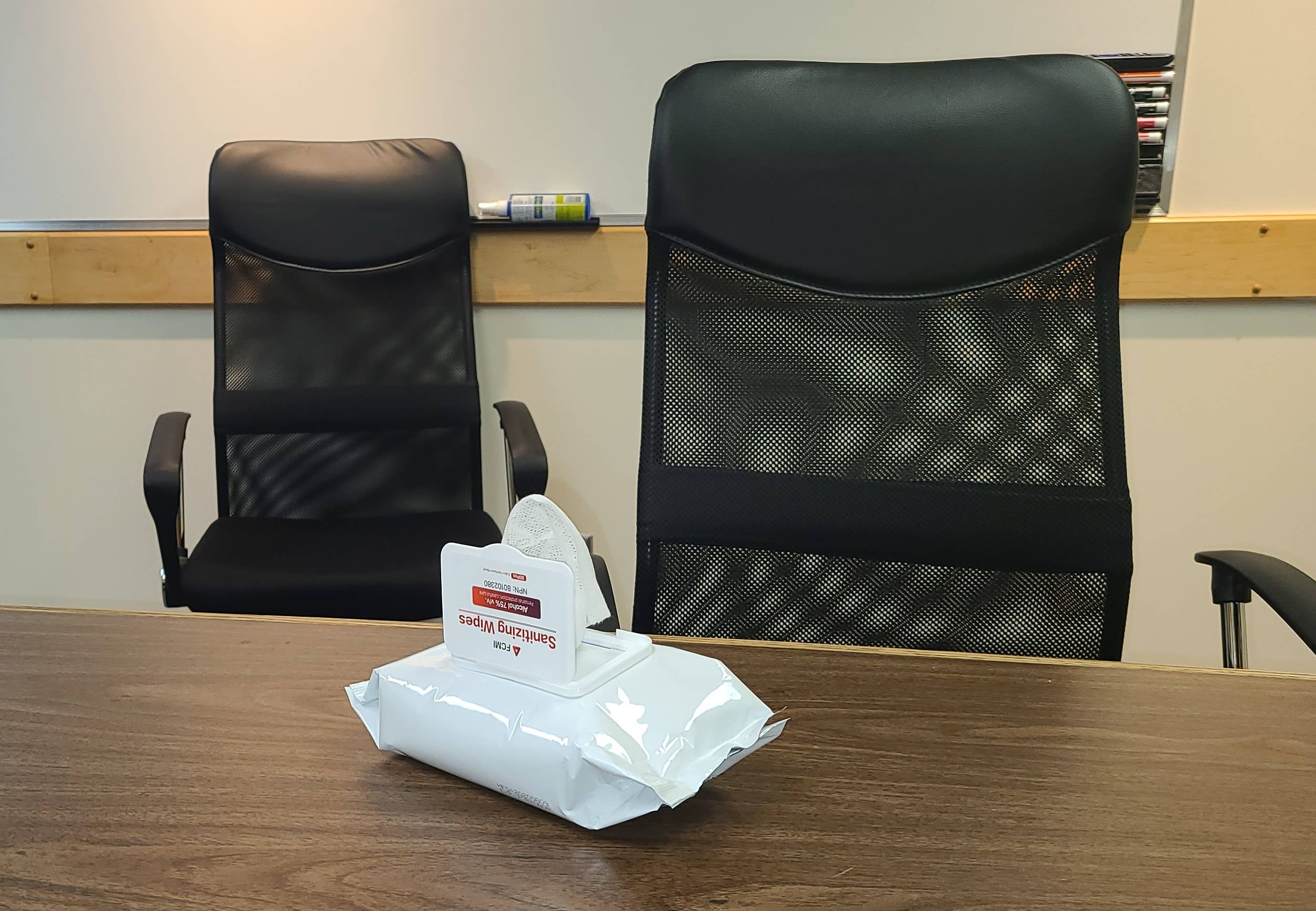 First Canada Medical – wholesale Hand sanitiser – FCMI Premier Sanitizing Wipes2