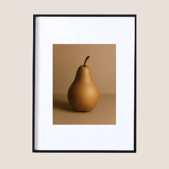 Display Summer Pears for wholesale by Absolument