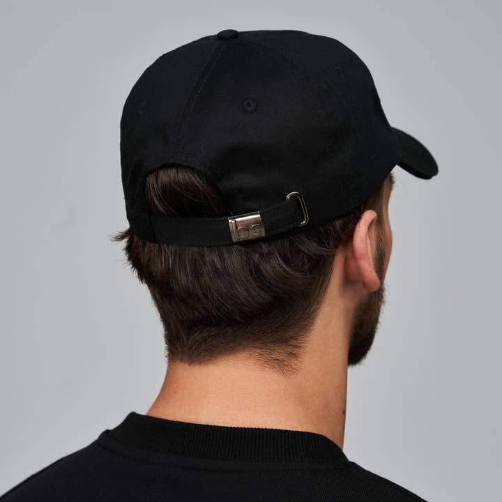 bravour studios – wholesale Baseball cap – Unisex – bravour studios Essential Dad Cap Black3