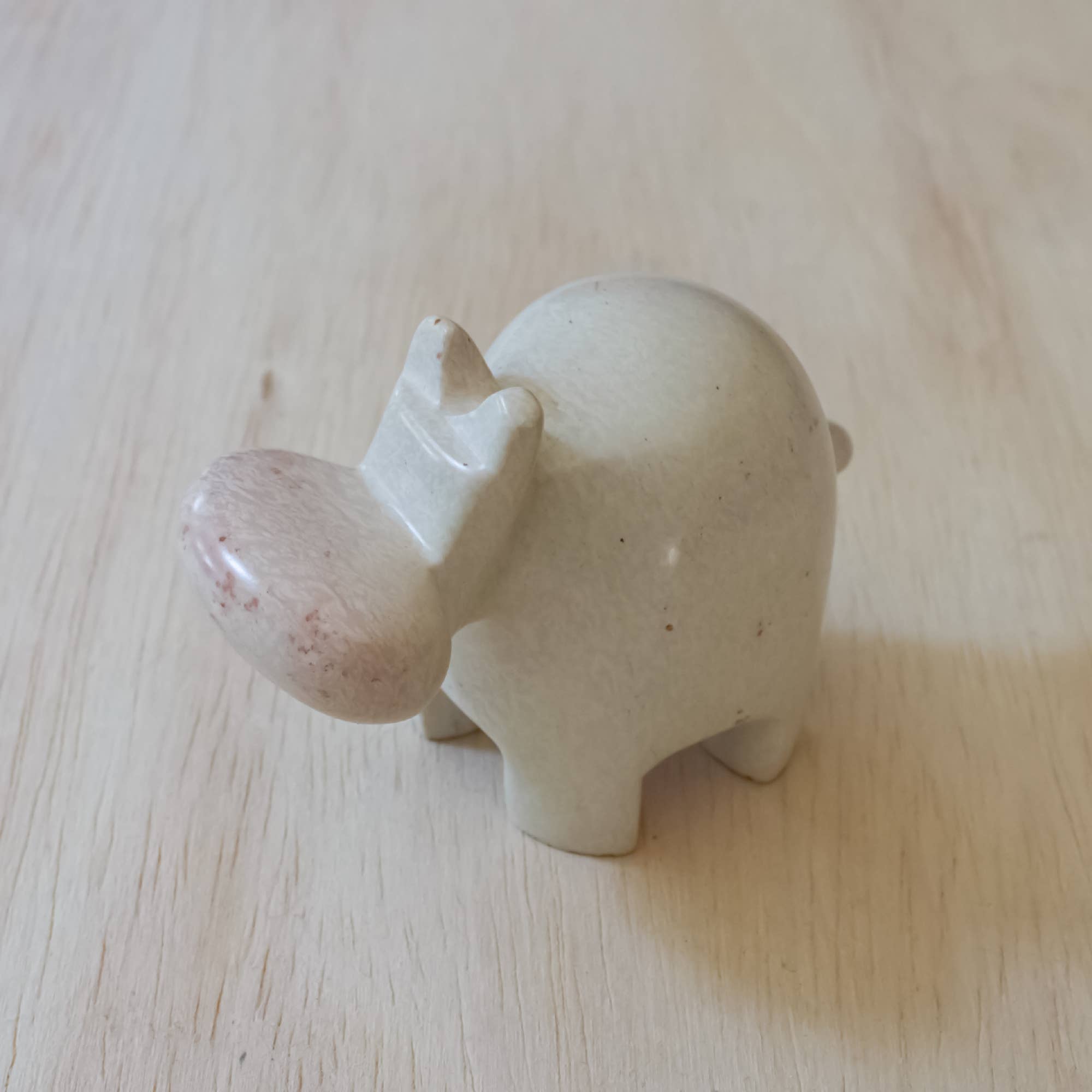 Venture Imports LLC - Vendita all'ingrosso Scultura - Ippopotamo in Pietra Naturale1