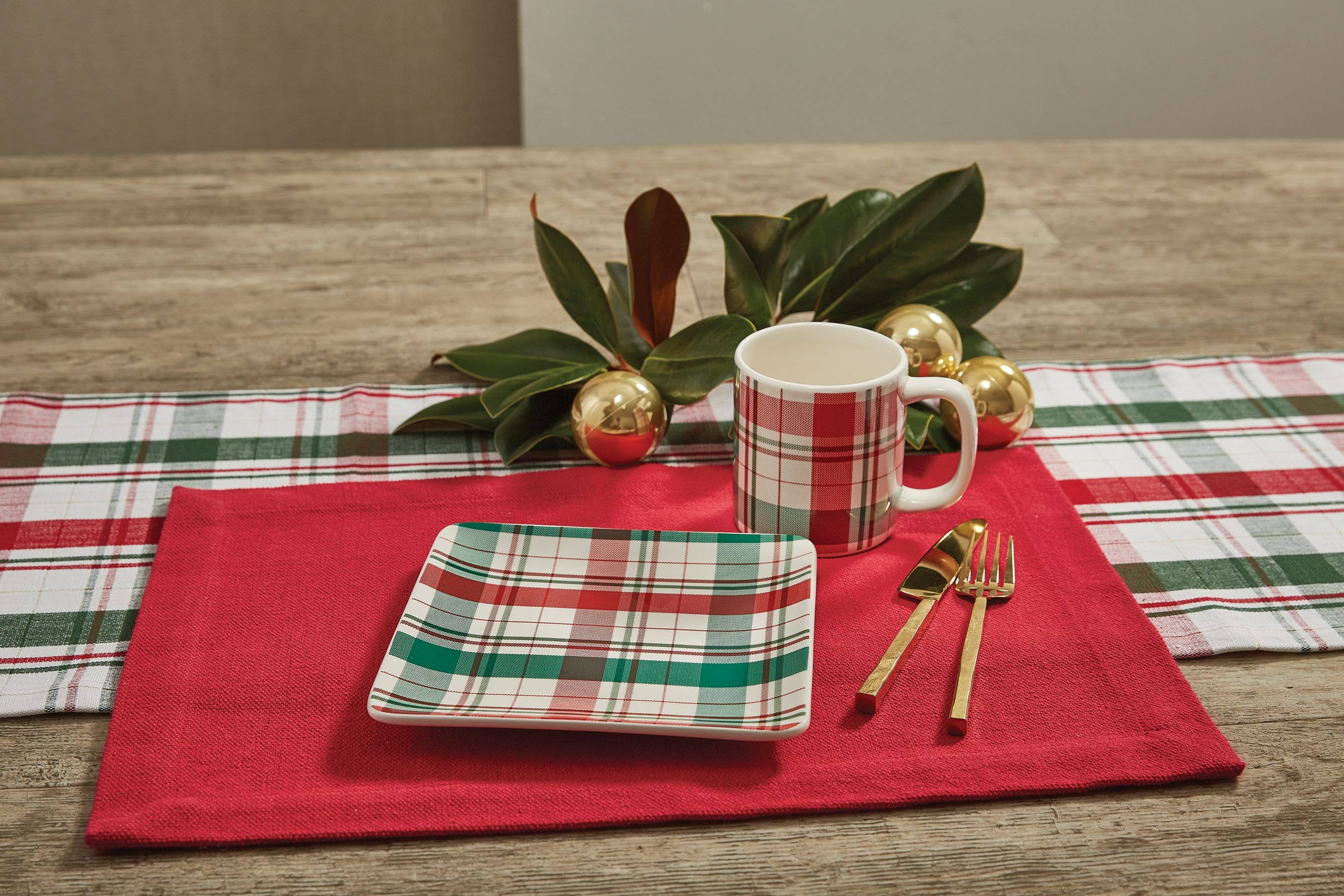 Split P - Wholesale Coffee Mug - Winter Botanic Plaid Mug1
