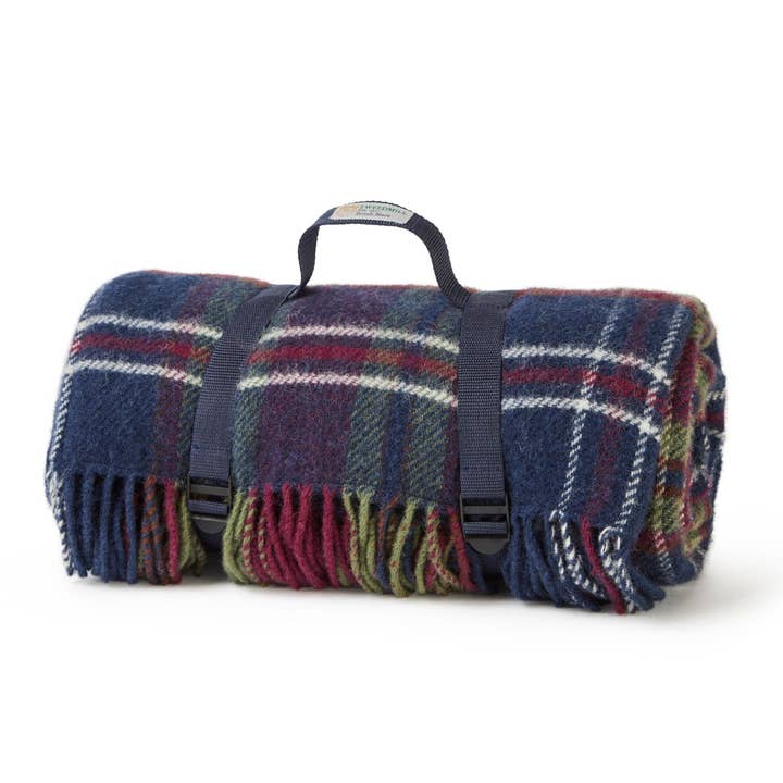 Tweedmill Textiles – wholesale Picnic blanket – Polo Pure New Wool Picnic Rug4