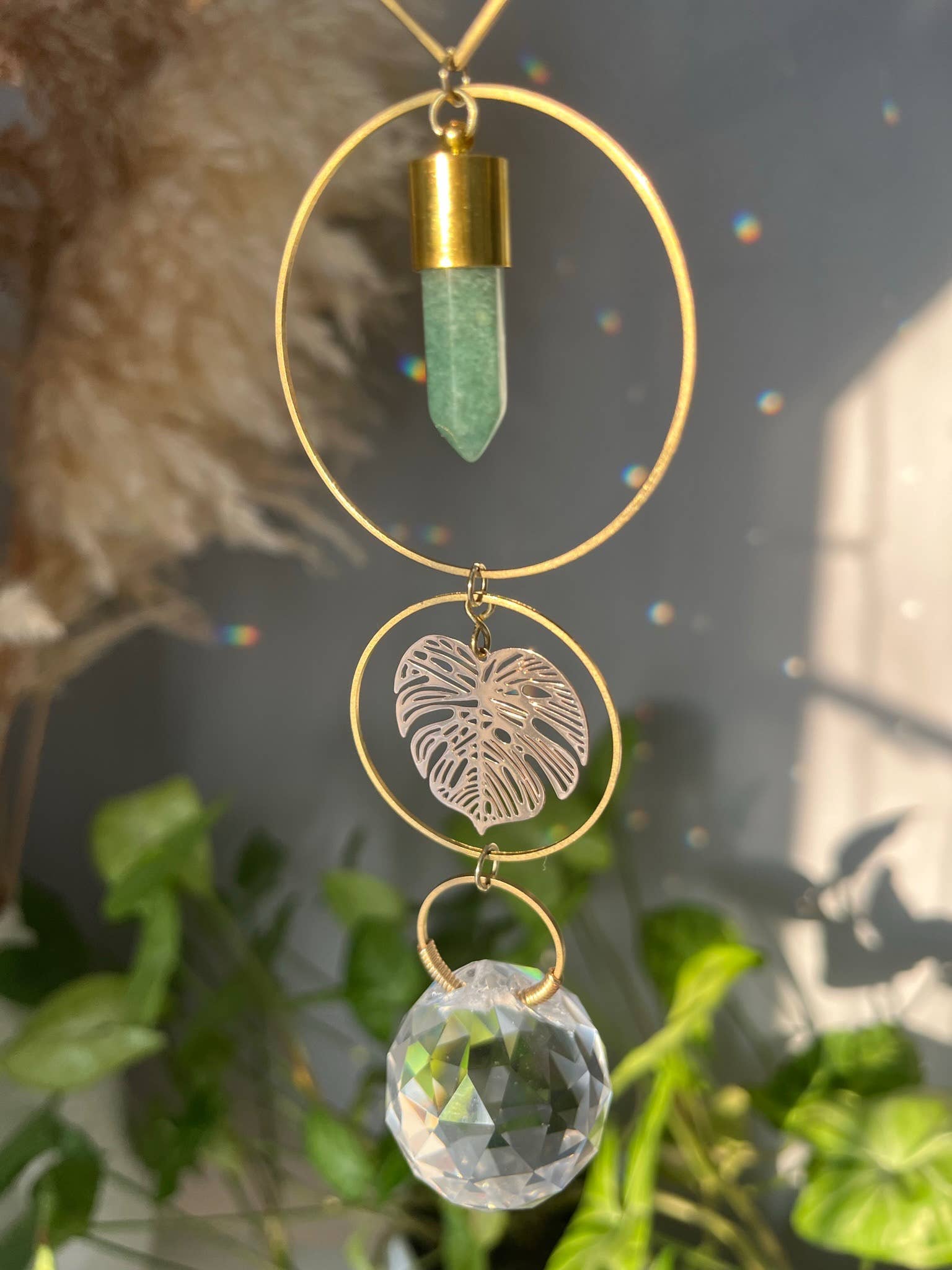 Love + Light – wholesale Suncatcher – Monstera Suncatcher2