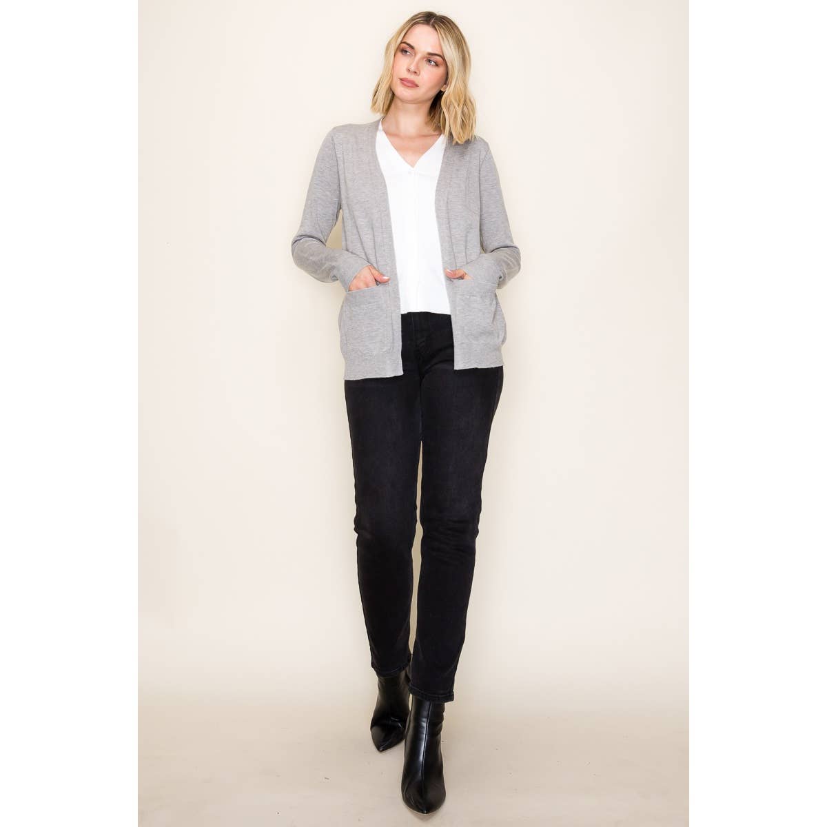 STACCATO - Vendita all'ingrosso Cardigan - Donna - CARDIGAN MAGLIONE SCOLLO A V 2FER20