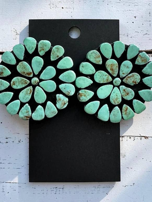 Imitatie turkoois cluster-concho oorbellen, lichtgewicht CLAY western oorknopjes voor wholesale door Shop B.A Wear