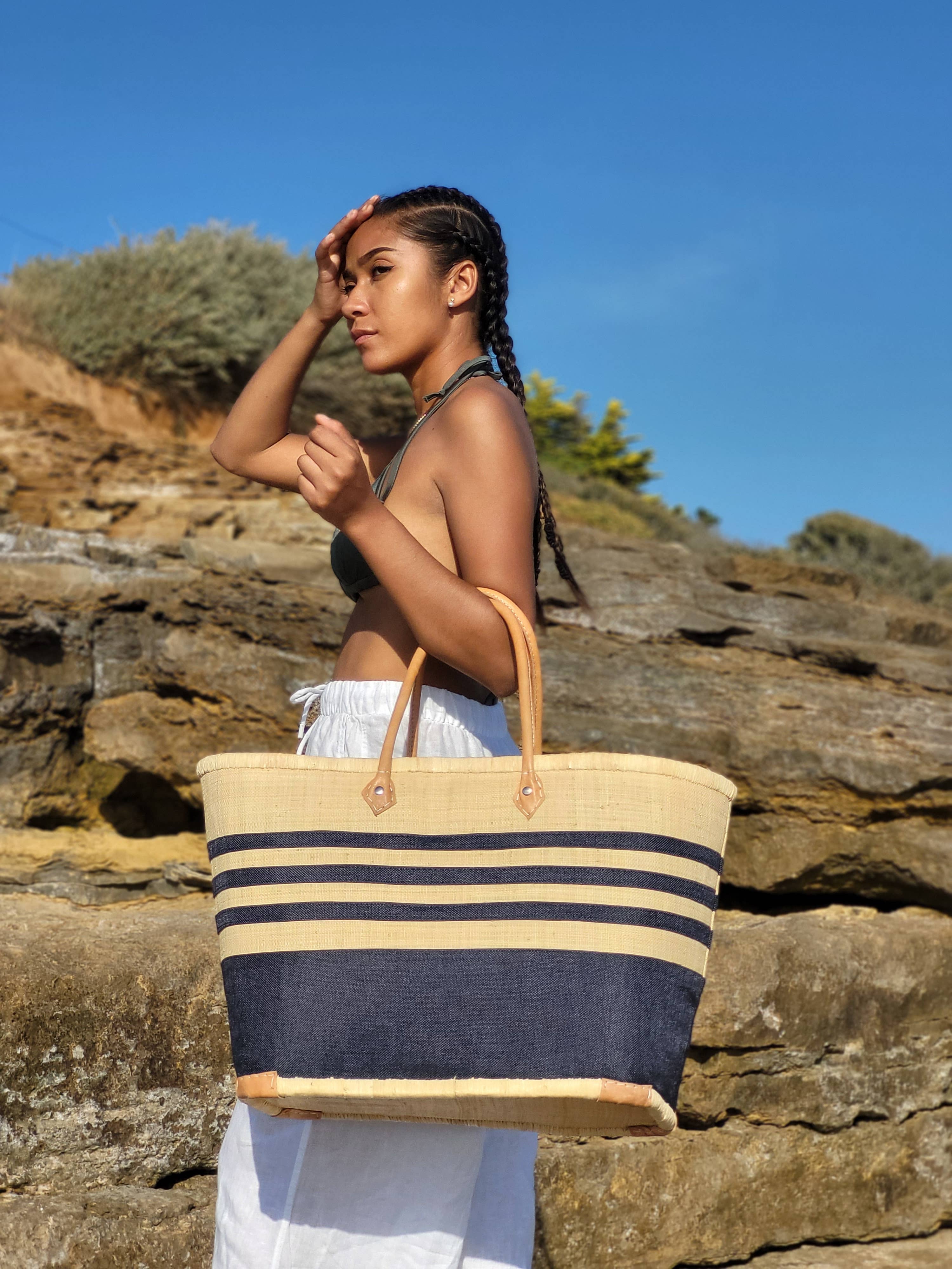 Nature et Fibre – Großhandel Strandtaschen – Extra große Strandtasche, XXL-Korb aus geflochtenem Stroh1