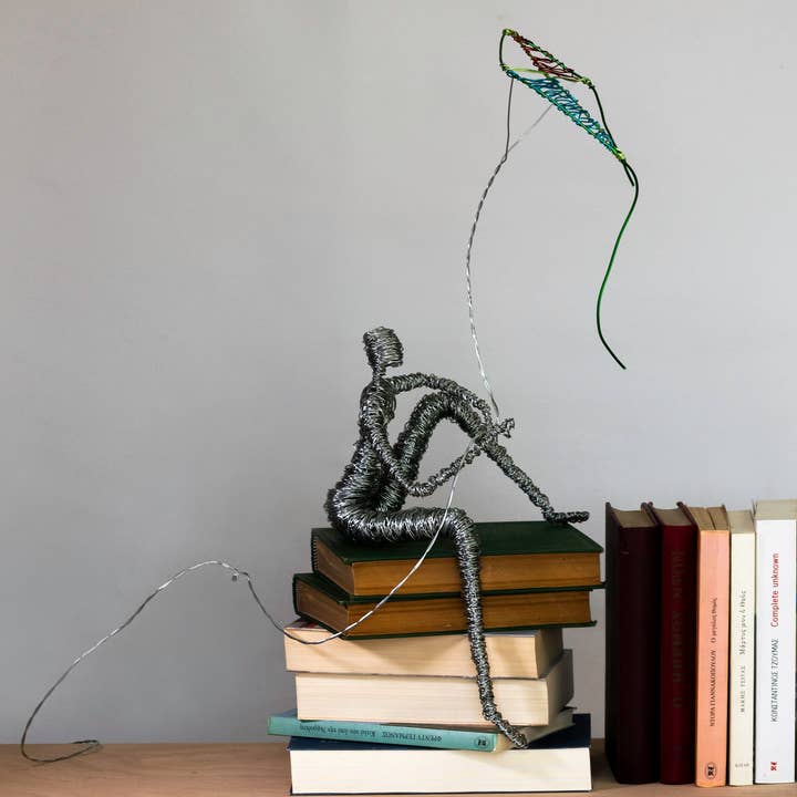 Haritopoulou – wholesale Skulptur – Stor tråd skulptur figur med drake