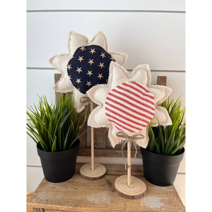 Kate + Em - Wholesale Decorative Tabletop Object - 2pc. Rustic 4th of July Sunflower Set - Vintage