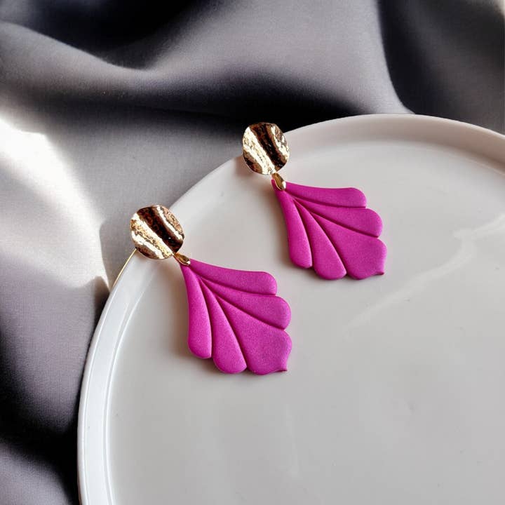 DUESTELLE ITALIA - Wholesale Dangle Earrings - Calanthe Statement - Handmade Fuchsia and Gold Earrings1