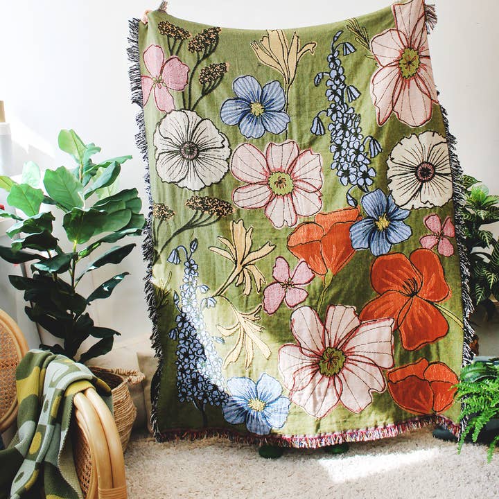 Calhoun & Co. - Wholesale Throw Blanket - Wild Flowers Tapestry Blanket