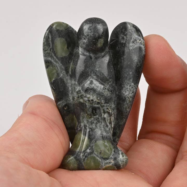 Figurine d'ange sculptée en jaspe de Kambaba de 1,5 po et 2 po pour la vente par ilovebeadsusa