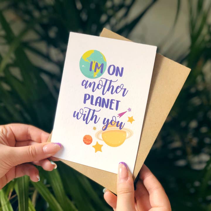Sono su un altro pianeta con la carta per la vendita all'ingrosso da parte di Xoxo Designs by Ruth