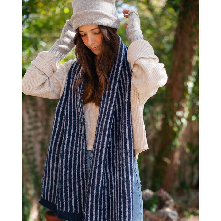 SLATE + SALT – Großhandel Handschuhe – Damen – Fingerlose Alpaka-Handschuhe von Essential in Grau3