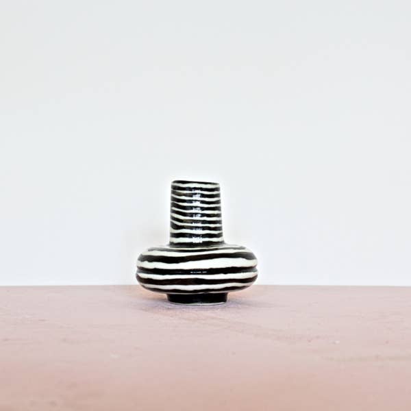 vaso de porcelana Bulb S - Black Spiral por atacado de Desired-Design
