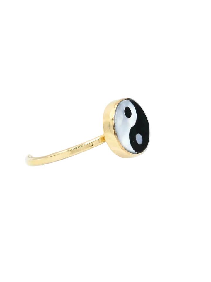 Bague Yin Yang pour la vente par Sculptress