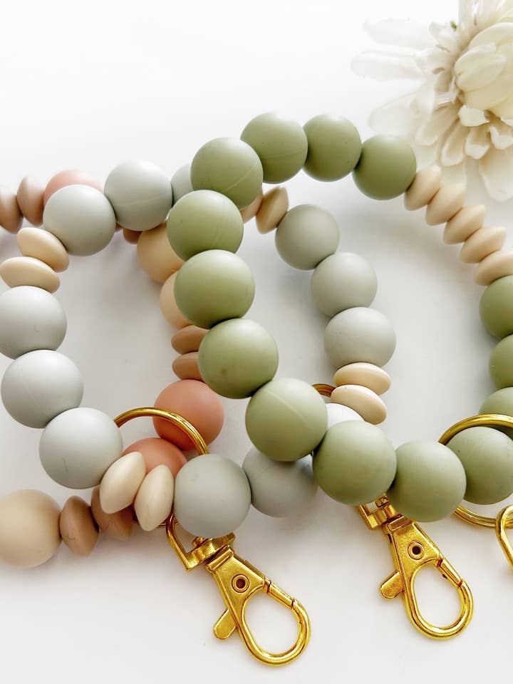 Llavero de Muñeca de Silicona: Práctico y Estiloso Sostenedor de Llaves para venta al por mayor de Gummy Chic