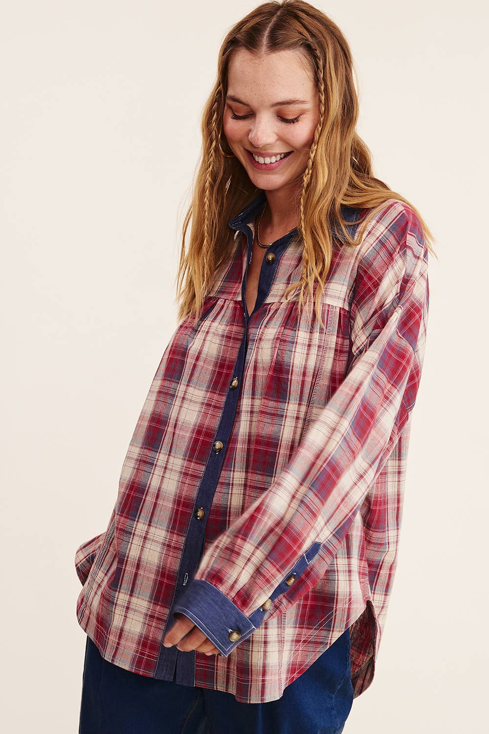 Listicle – Engroshandel Skjorte med buttondown – til kvinder – Blandet ternet oversized skjorte med knapper11