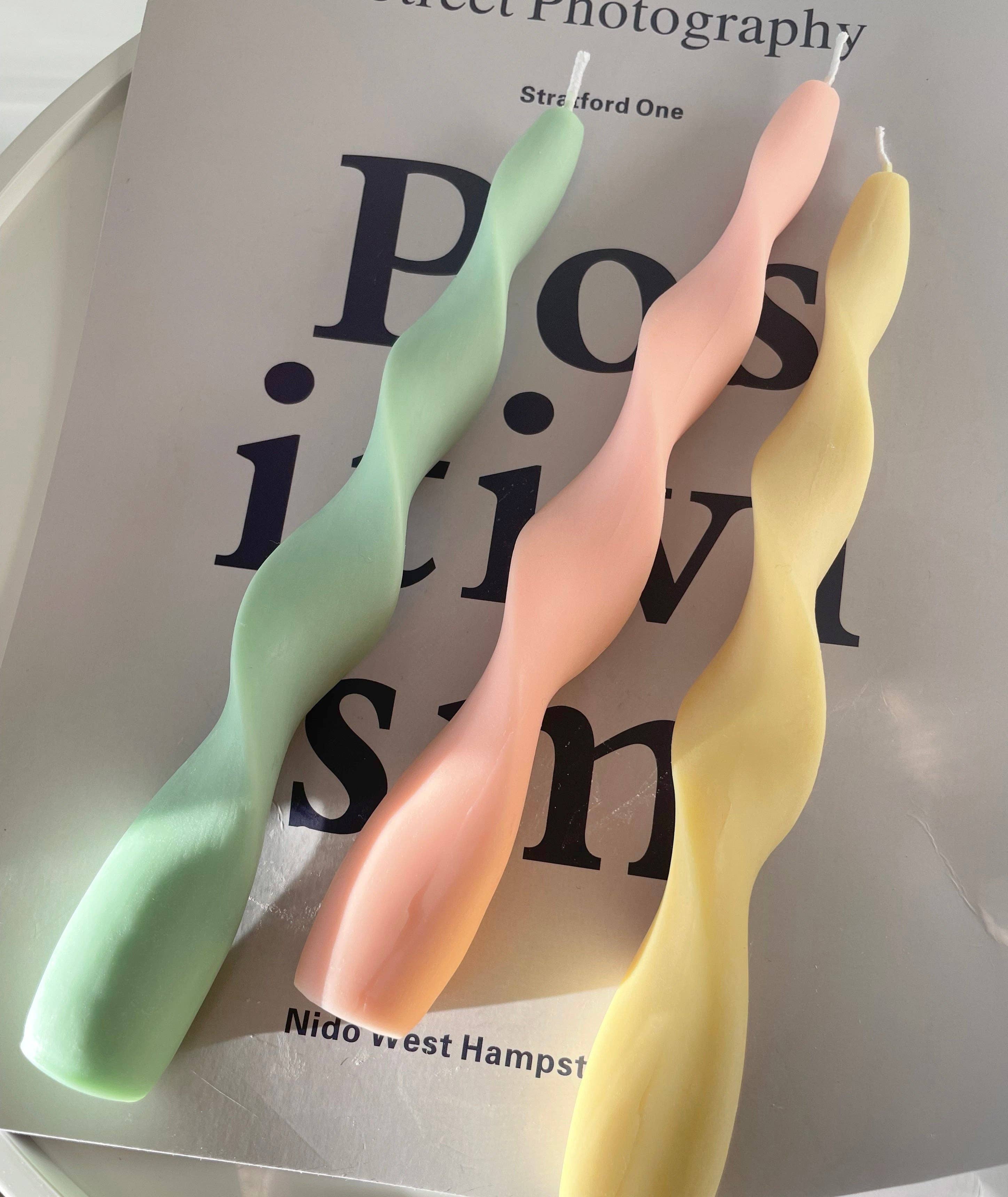 LA AROMA CANDLE CO. – Engroshandel Stearinlys/lysestage – Twist snoet stearinlys 21 cm (et par)6