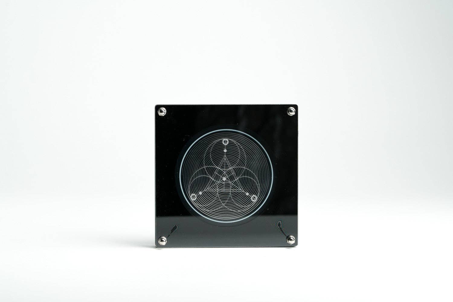 Inanna Healing - Wholesale Meditation Supplies - Aurora’s Echo Frequency Generator | 528 Hz Love & Healing Energy for Balance & Manifestation6