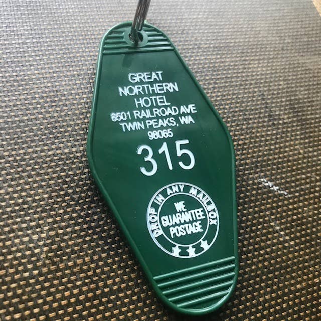 The 3 Sisters Design Co. - Wholesale Keychain - Unisex - Motel Key Fob - Great Northern Hotel (Twin Peaks)