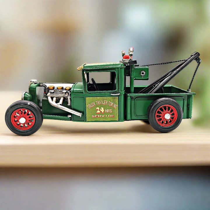 Peterson Houseware US – wholesale Decorative tabletop object – Vintage Metal Towing truck