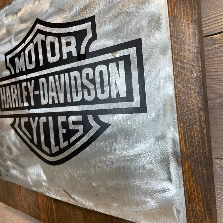 My Amigos Imports - Wholesale Sign - Harley Davidsonâ„¢-Wall Decor-Rustic-Wood-20x20 inches-NEW
