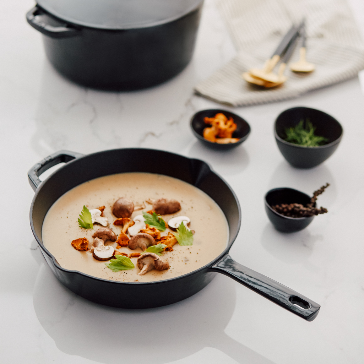 Kana - Wholesale Cookware Set - 5-Piece Cast Iron Cookware Set31