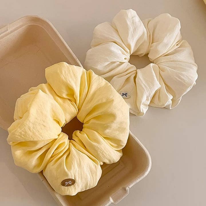 GENTLE LARGE CREAM PUFF LAZY STYLE HAIRBAND_CWAHA6154 for wholesale by DOUBLJU