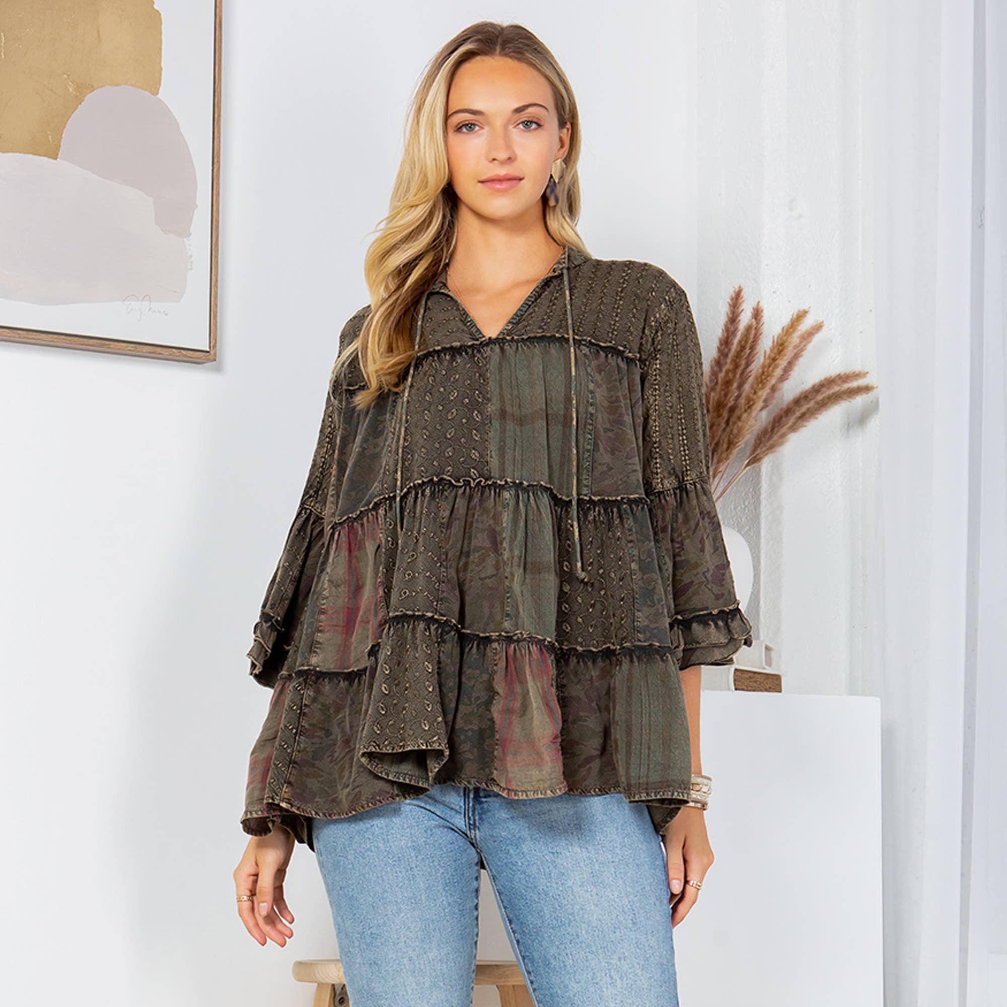 Young Threads - Vente Tunique – femme - Fusion artistique : Haut Jhabla surteint avec broderie également en PLUS2