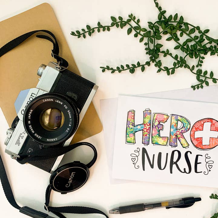 Hero Krankenschwester-Grußkarte, 5" x 7 für den Großhandel von Savannah and James Co