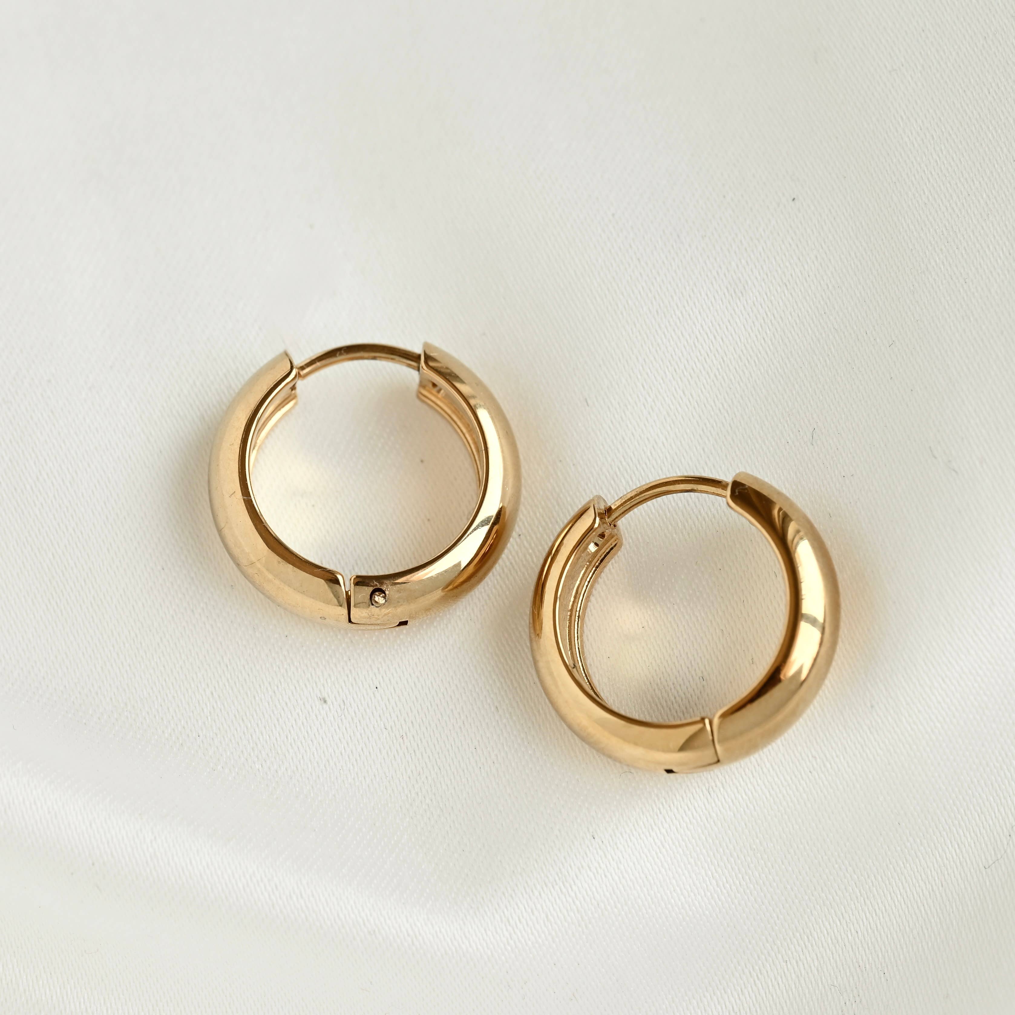 Blueyejewelry - Wholesale Hoop Earrings - Medium Bold Hoops - Waterproof Lightweight Hoop Earrings10