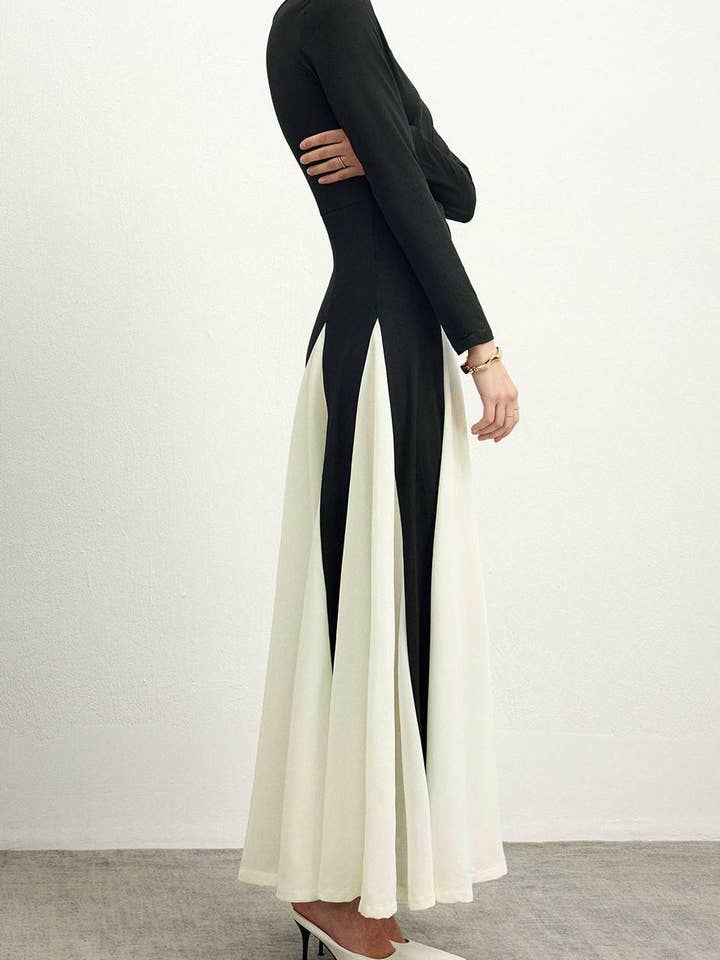 black Demure Color Block Flowy Long Sleeve Dress for wholesale on Faire