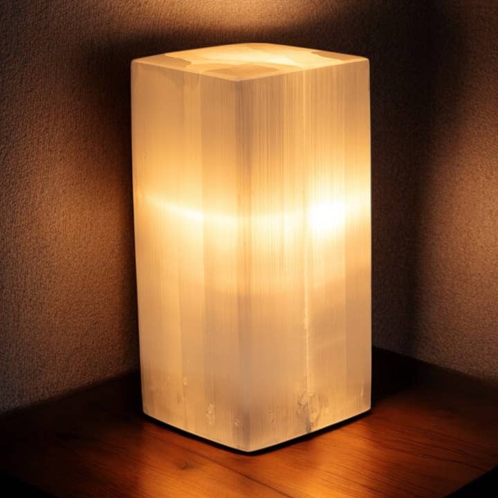 Selenitlampe Rektangel Tårn 15 cm for engroshandel hos Quasar Gems USA