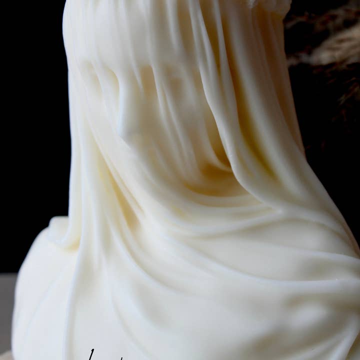 Latana Candles - Wholesale Novelty Candle - Veiled Lady Candle6