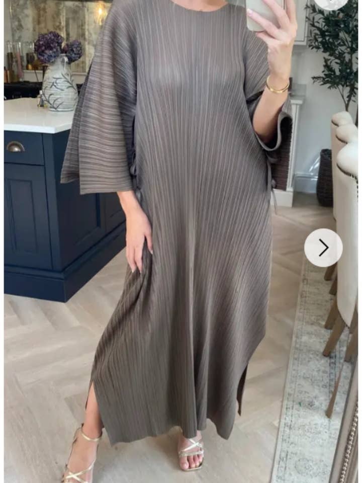 CY FASHION. LONDON – wholesale Dress – Women's – Full Length Pleated maxi dress with cap sleeves in Moka1