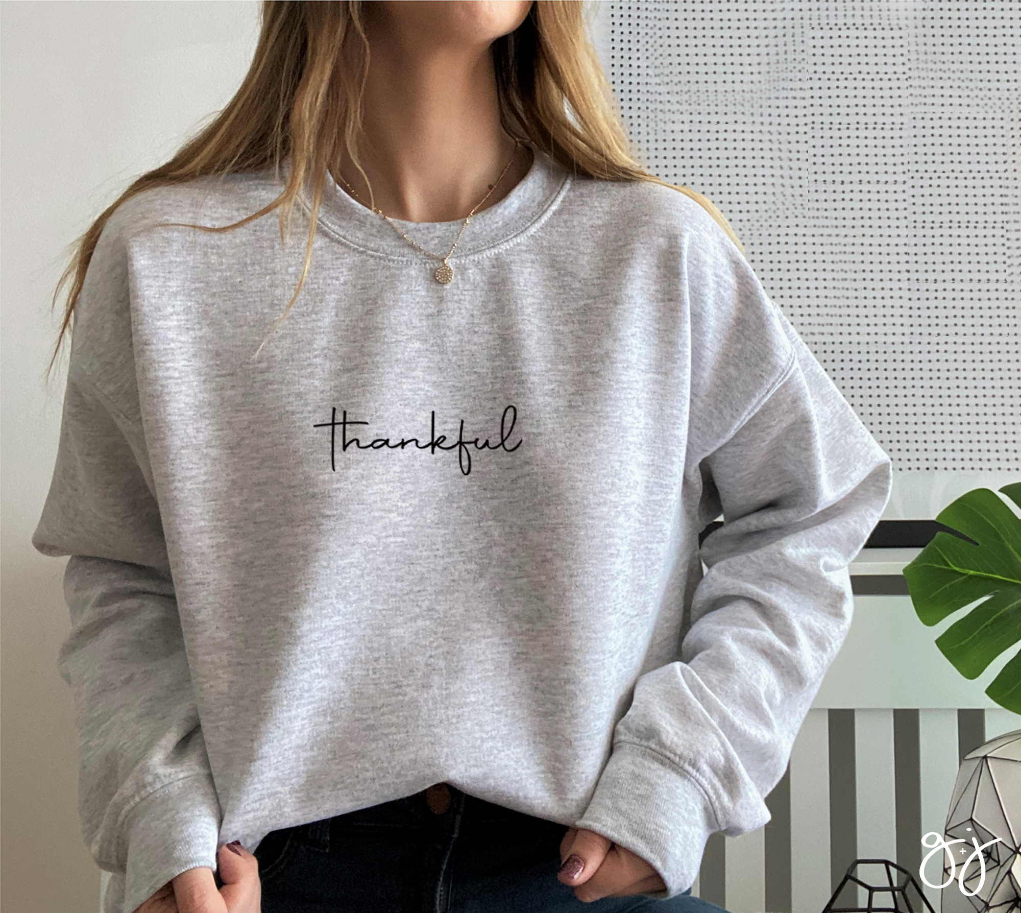 G & J Avenue - Wholesale Graphic Sweatshirt - Women's - Thankful Holiday Crewneck, Minimal Thanksgiving Sweatshirt6