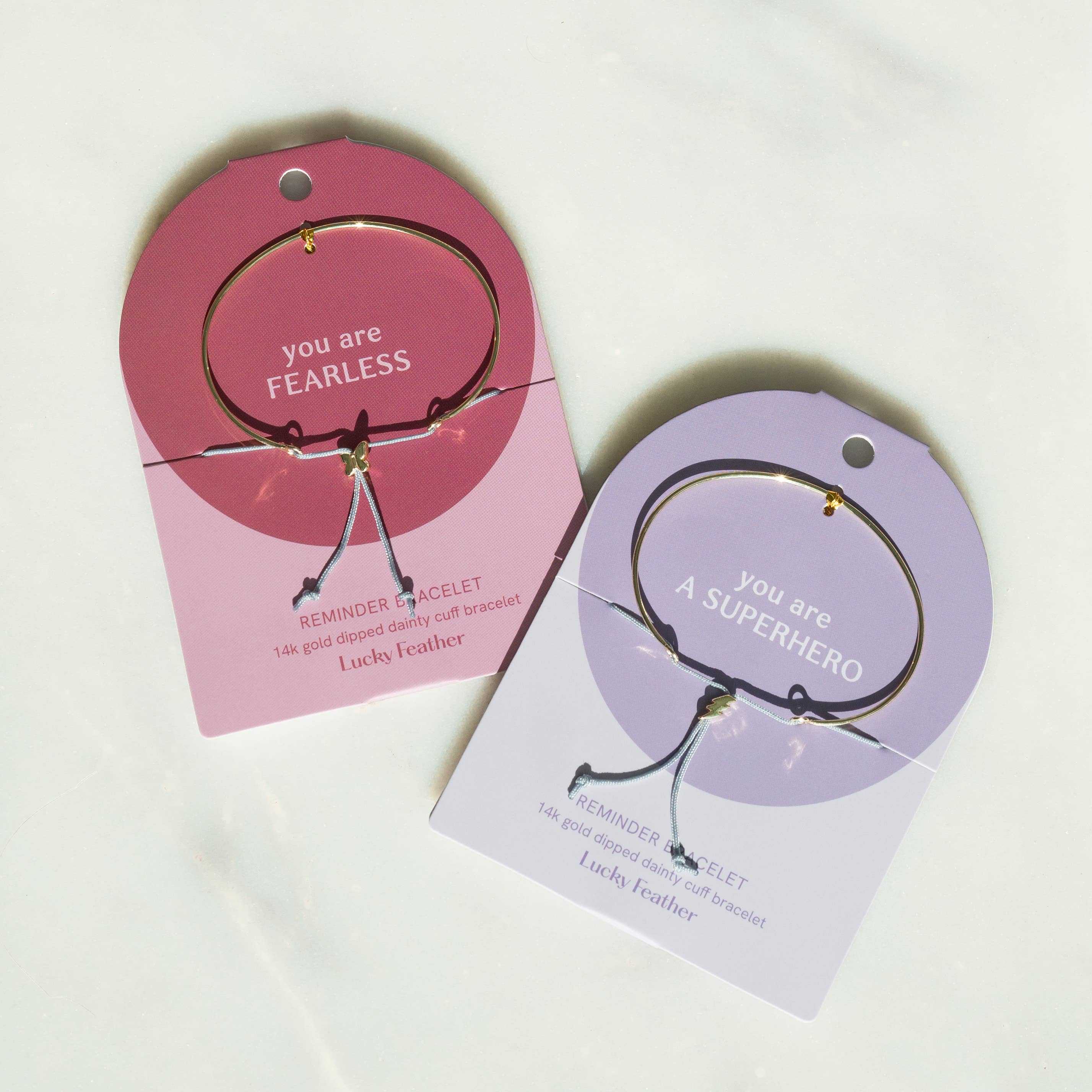 Lucky Feather – Engroshandel Armbånd med vedhæng – Reminder-armbåndssammensætning - 4 stk. af 8 forskellige designs - 32 stk. i alt (uden display)3