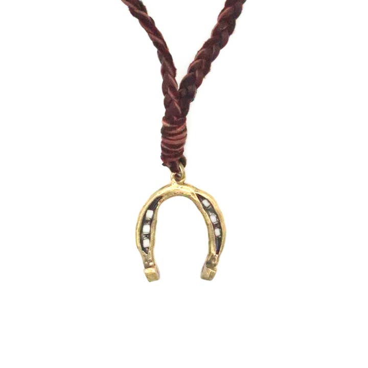Collier en fer à cheval porte-bonheur pour la vente par Alkemie Jewelry