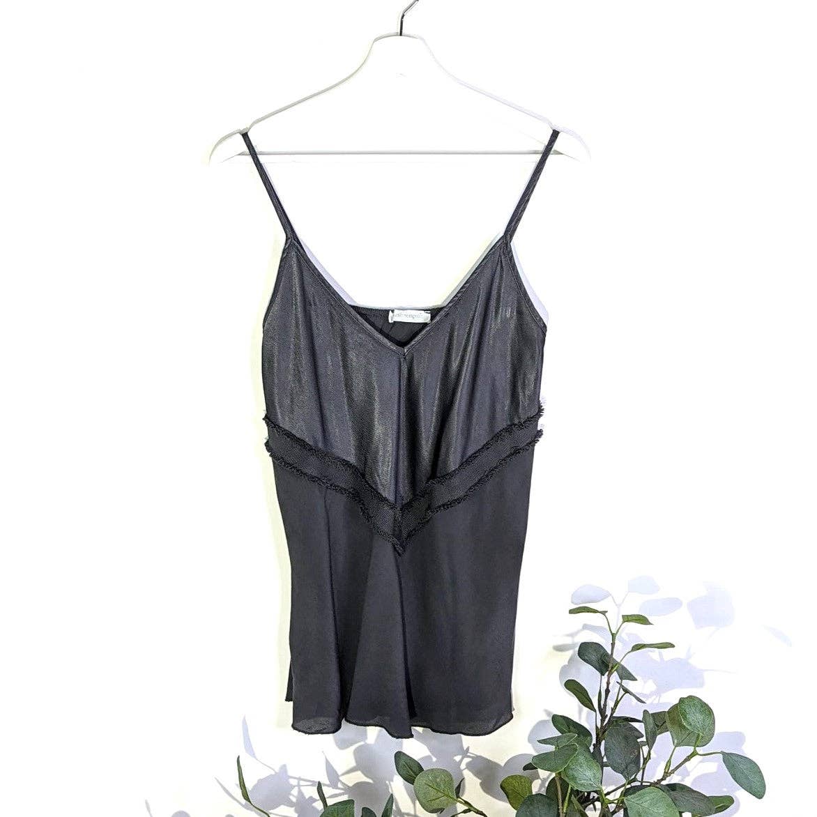 Tempest Designs – wholesale Camisole – Women′s – Strappy cami top with frayed 'V' detail (S-M)3