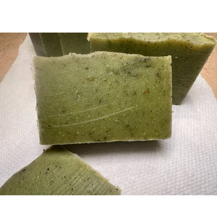 Fiori Essentials&Co - Wholesale Bar Soap - Peppermint Silk – Luxe Cold Pressed Soap5