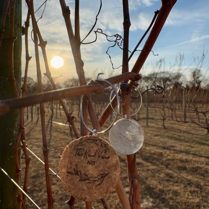 THE KIND VINE - Wholesale Wine Charm - Wine Charms, Cork Charms, Wine Accessories, Wine Charm Sets