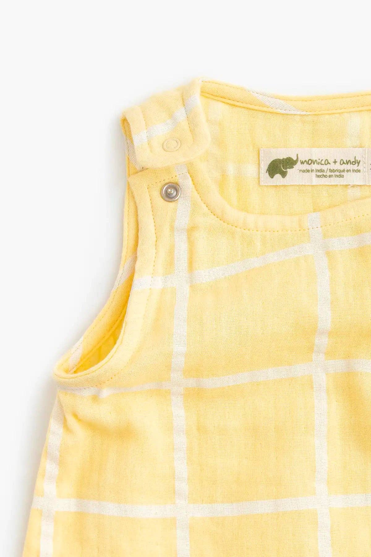 Monica + Andy – Großhandel Strampler – Baby – Gaze-Bubble-Strampler_Gelbes Fensterkreuzmuster3