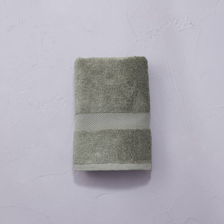 Towel vetiver green 50x100 for wholesale by Sylvie Thiriez