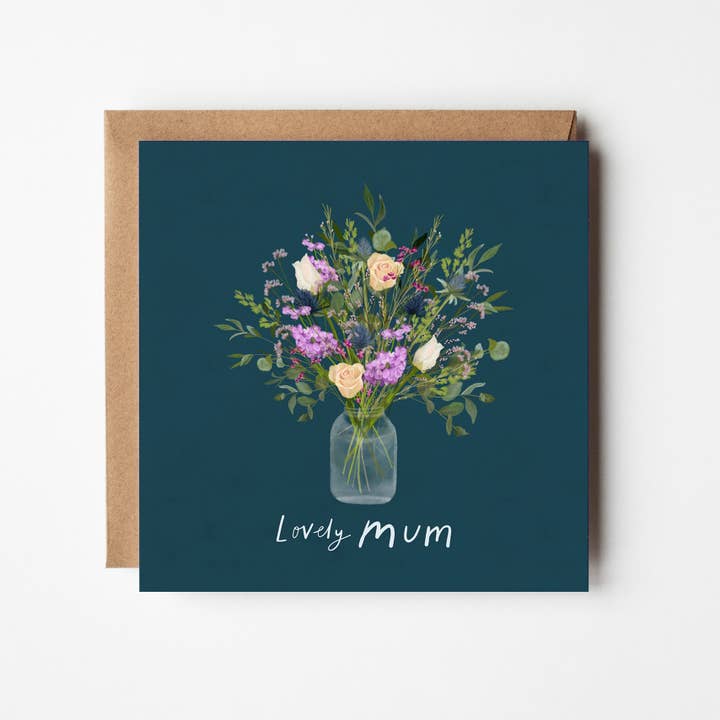 Carte Lovely Mum pour la vente par Hannah Green Illustration